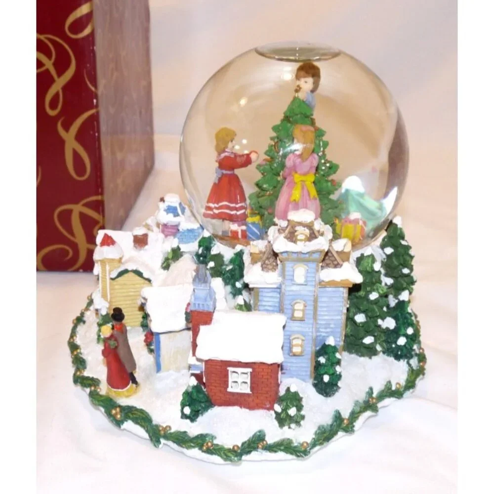 SAN FRANCISCO MUSIC BOX Here Comes Santa Claus musical light up snow globe